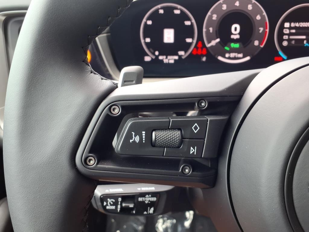 new 2025 Porsche Cayenne car