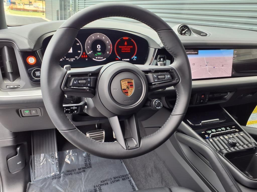 new 2025 Porsche Cayenne car