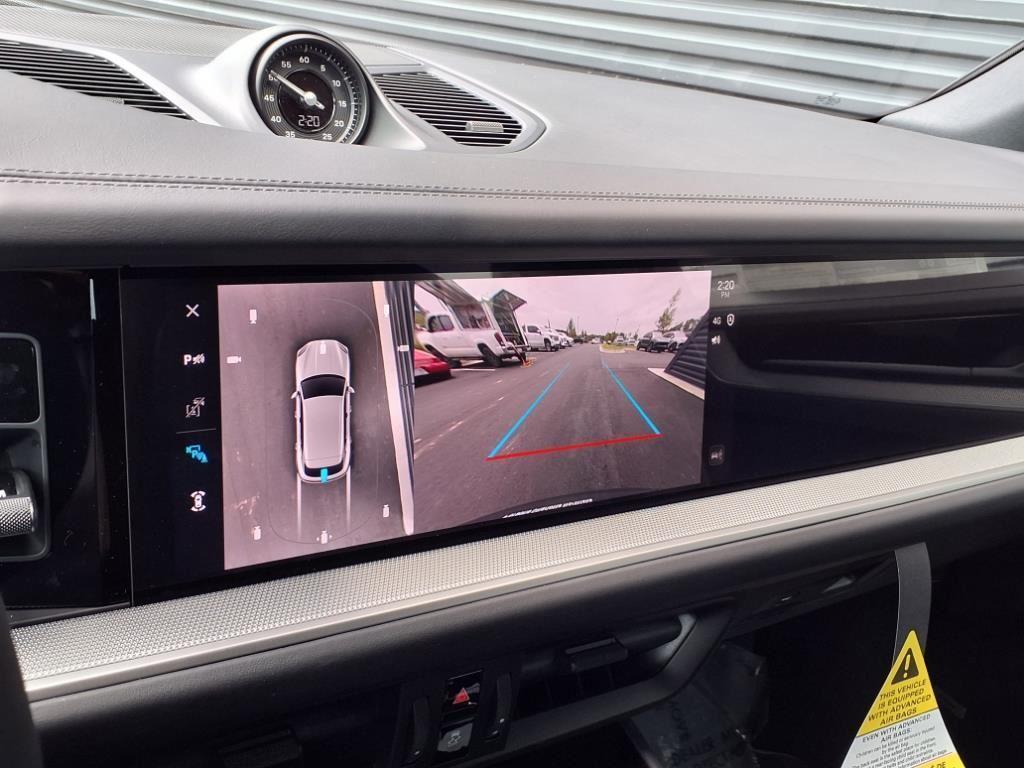 new 2025 Porsche Cayenne car