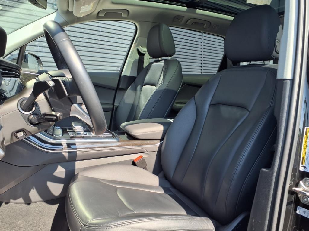 used 2024 Audi Q7 car, priced at $39,995