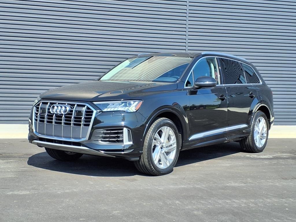 used 2024 Audi Q7 car, priced at $39,995