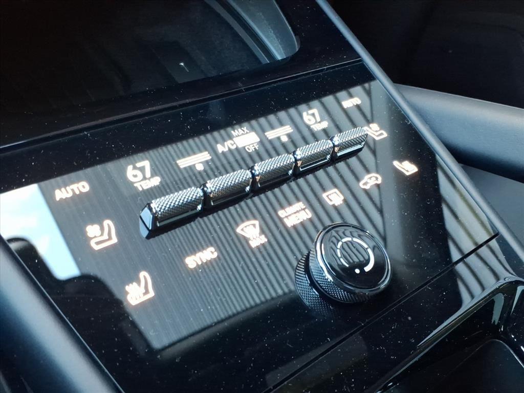 used 2025 Porsche Cayenne car, priced at $105,990