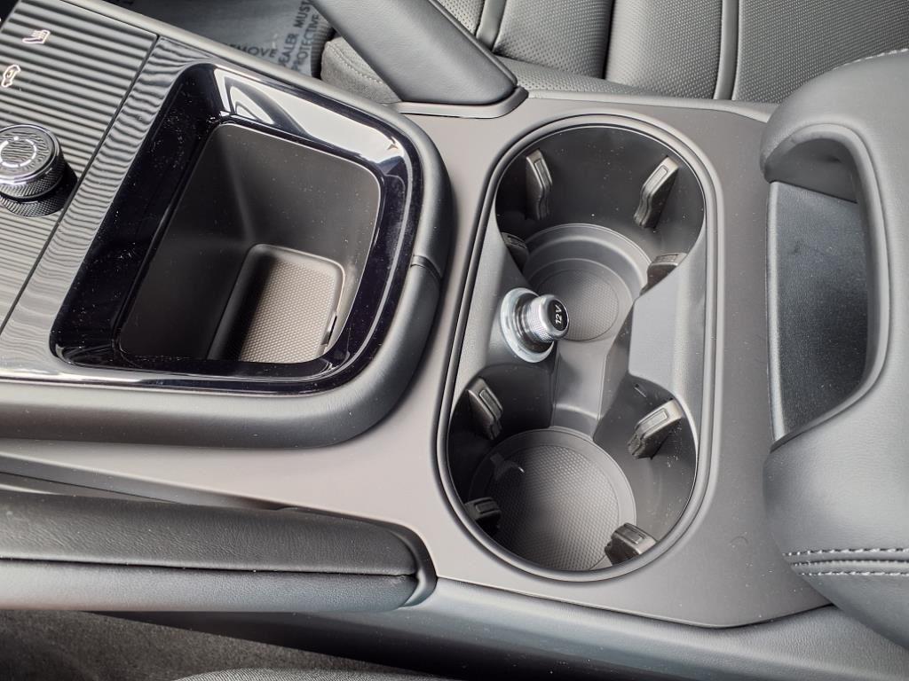 new 2025 Porsche Cayenne car