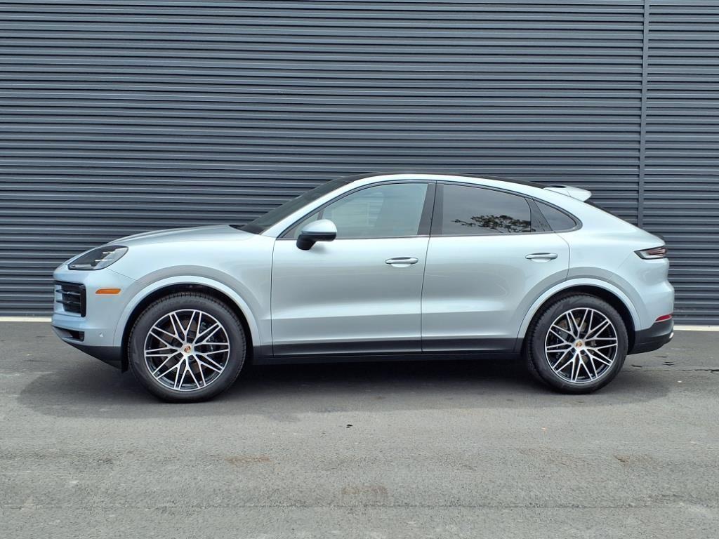 new 2025 Porsche Cayenne car