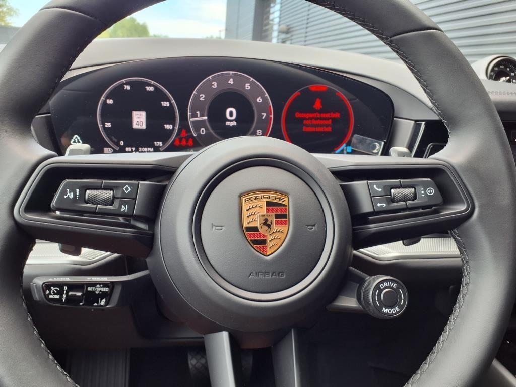 new 2025 Porsche Cayenne car