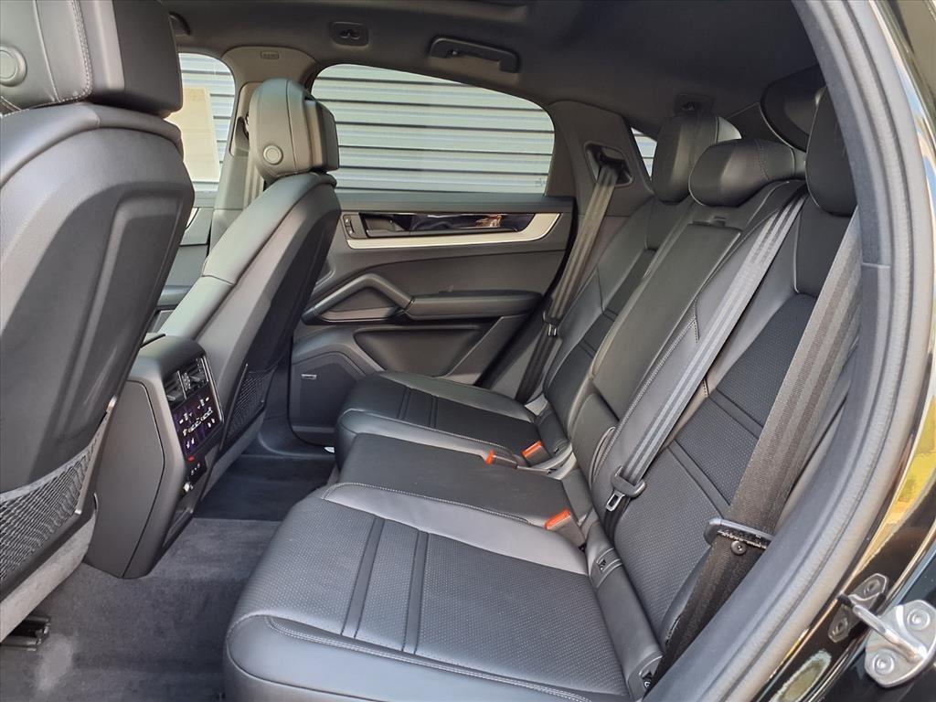 new 2026 Porsche Cayenne car