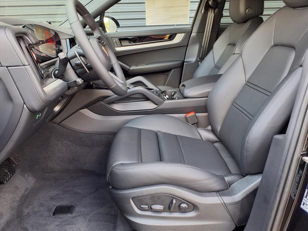 new 2026 Porsche Cayenne car