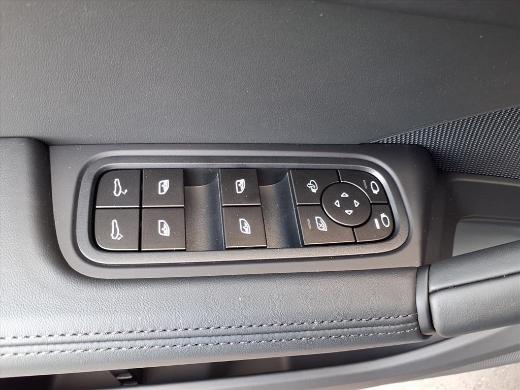 new 2026 Porsche Cayenne car