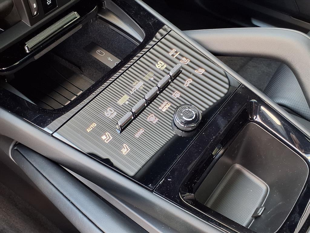 new 2026 Porsche Cayenne car