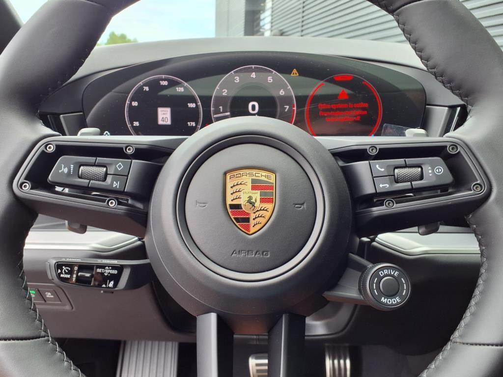 new 2025 Porsche Cayenne car