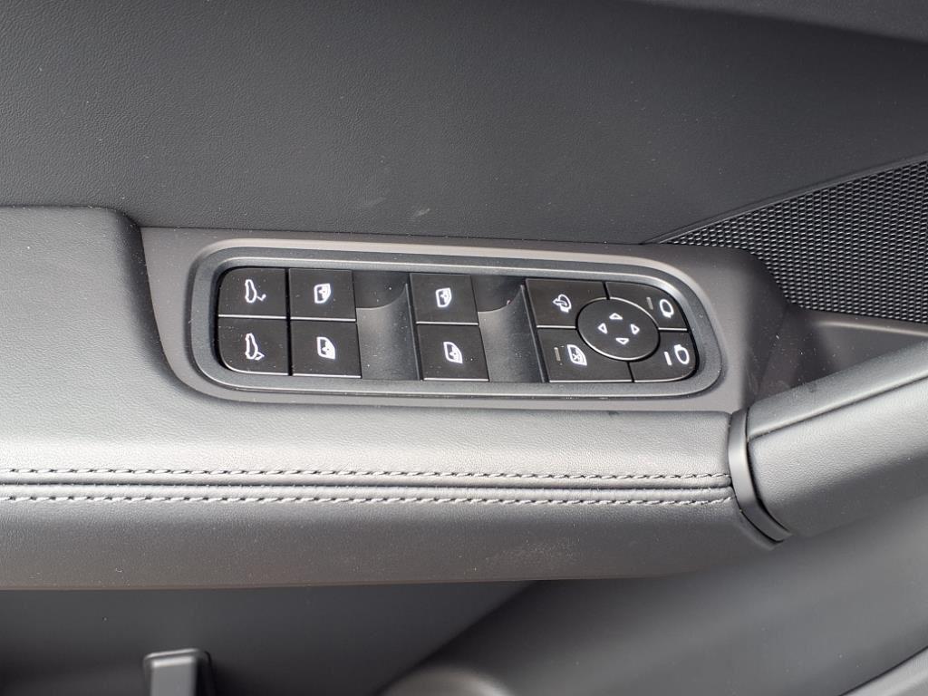 new 2025 Porsche Cayenne car