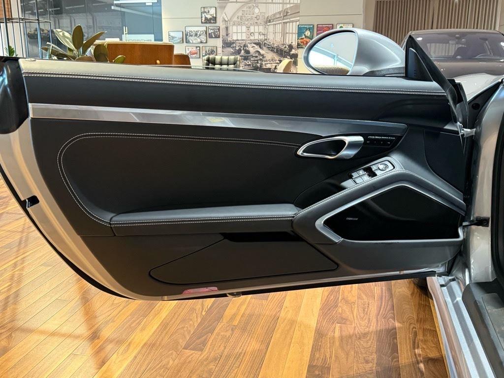 new 2025 Porsche 718 Cayman car