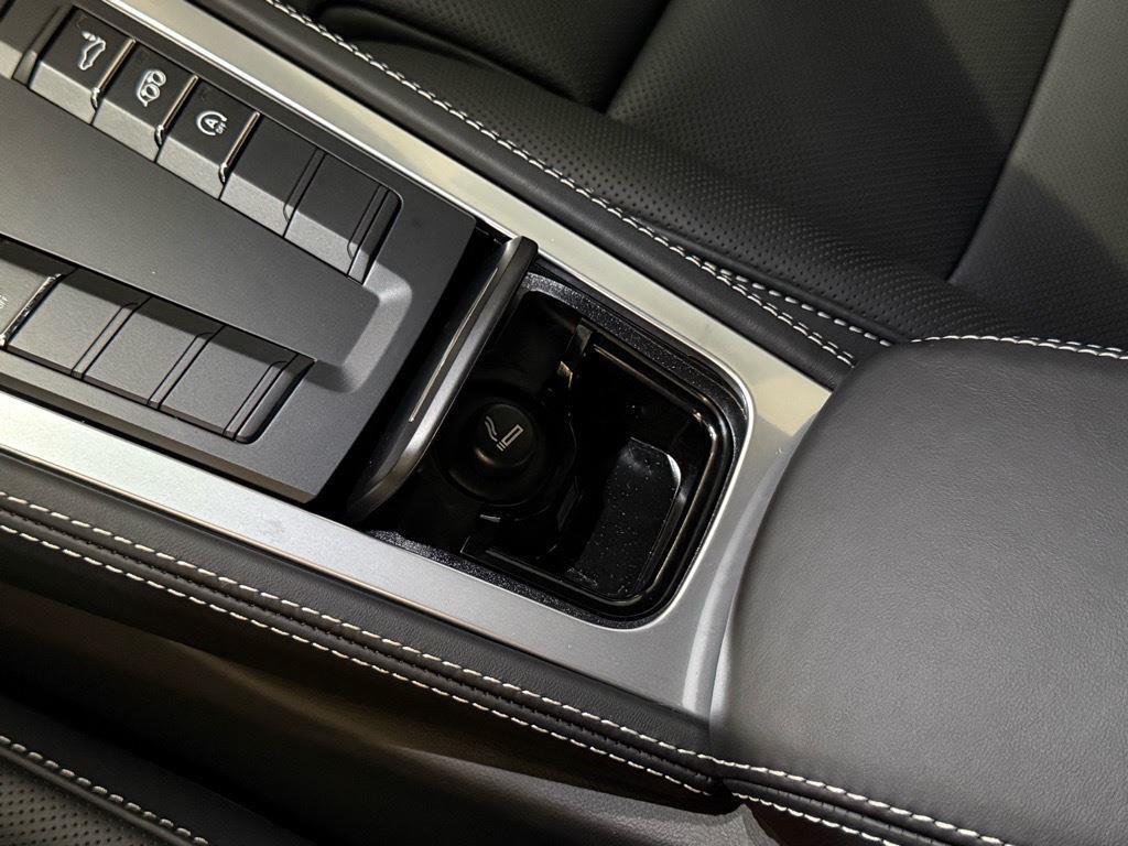 new 2025 Porsche 718 Cayman car