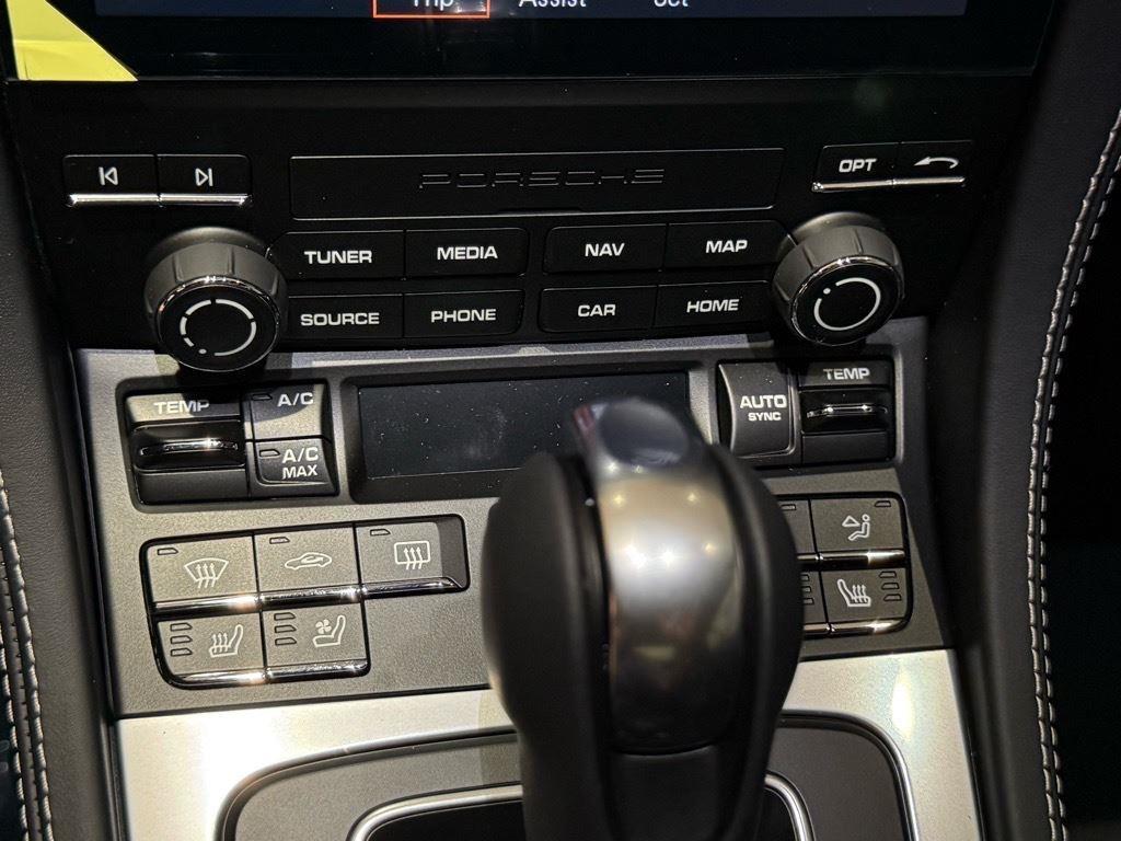 new 2025 Porsche 718 Cayman car