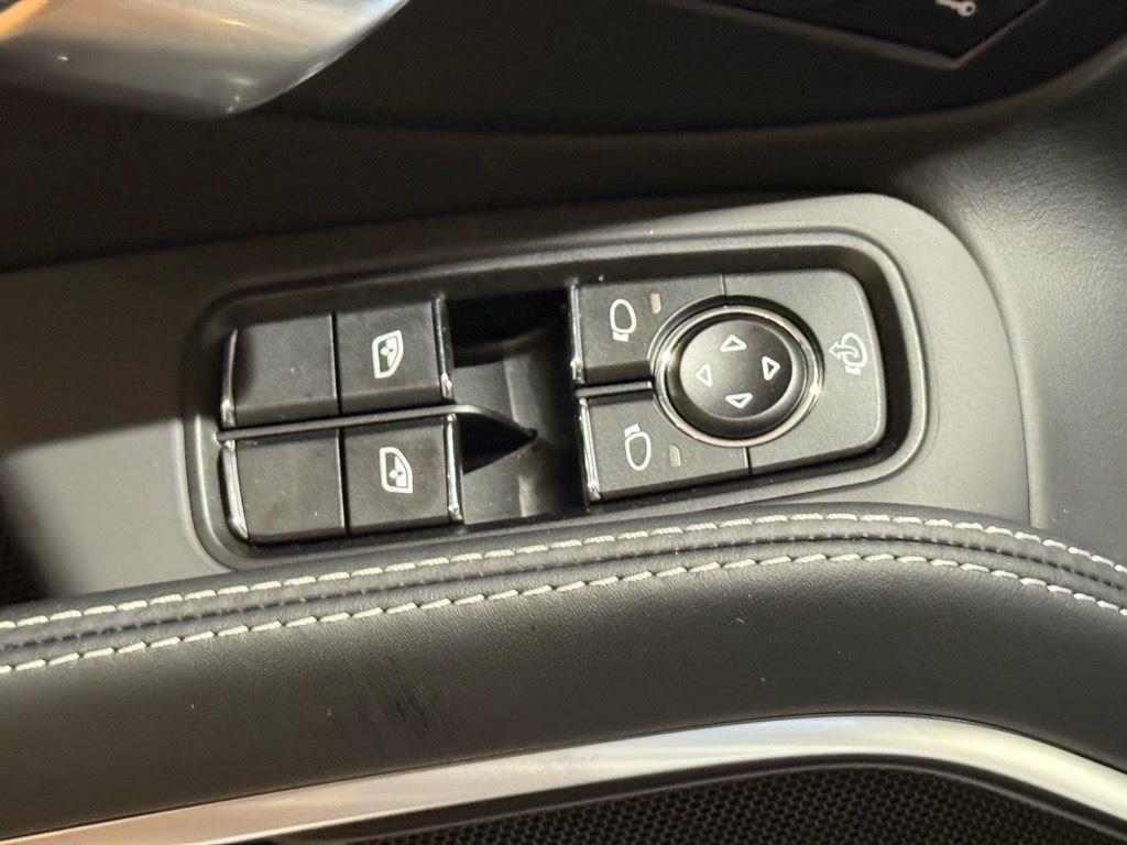 new 2025 Porsche 718 Cayman car