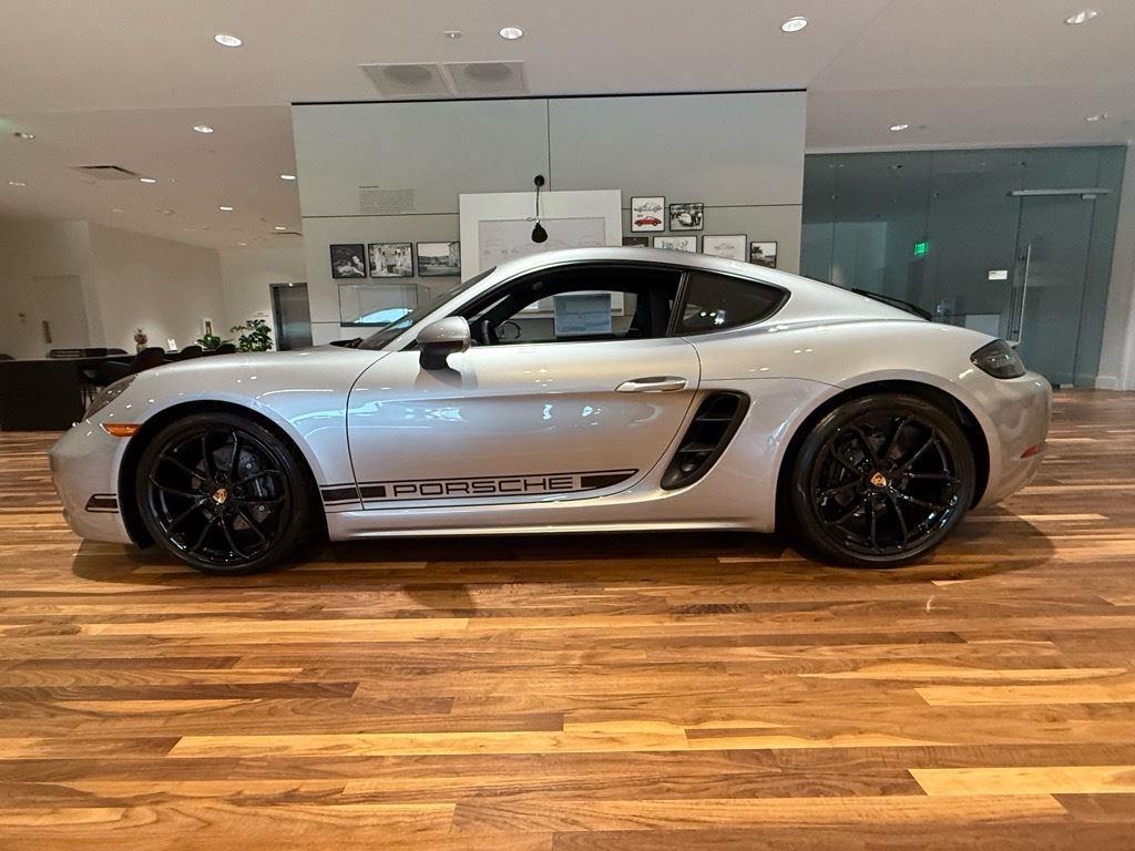 new 2025 Porsche 718 Cayman car