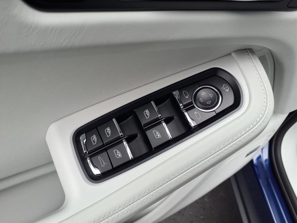 new 2026 Porsche Macan car