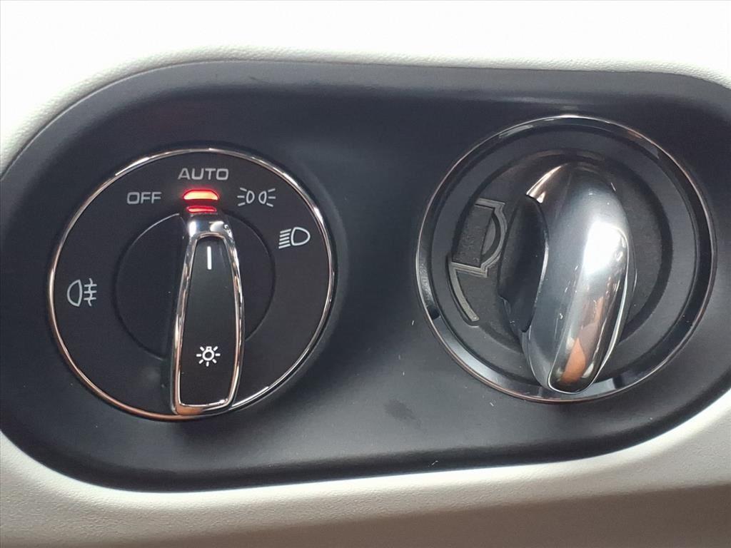 new 2026 Porsche Macan car