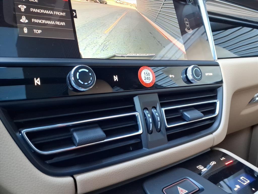 new 2026 Porsche Macan car