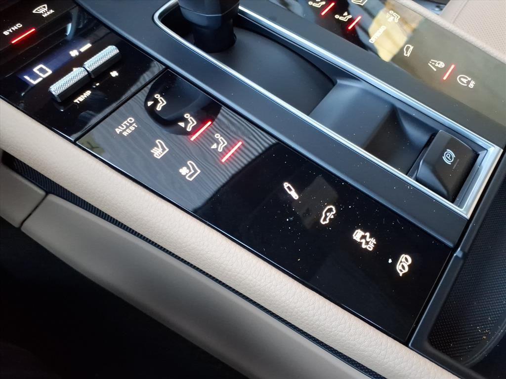 new 2026 Porsche Macan car