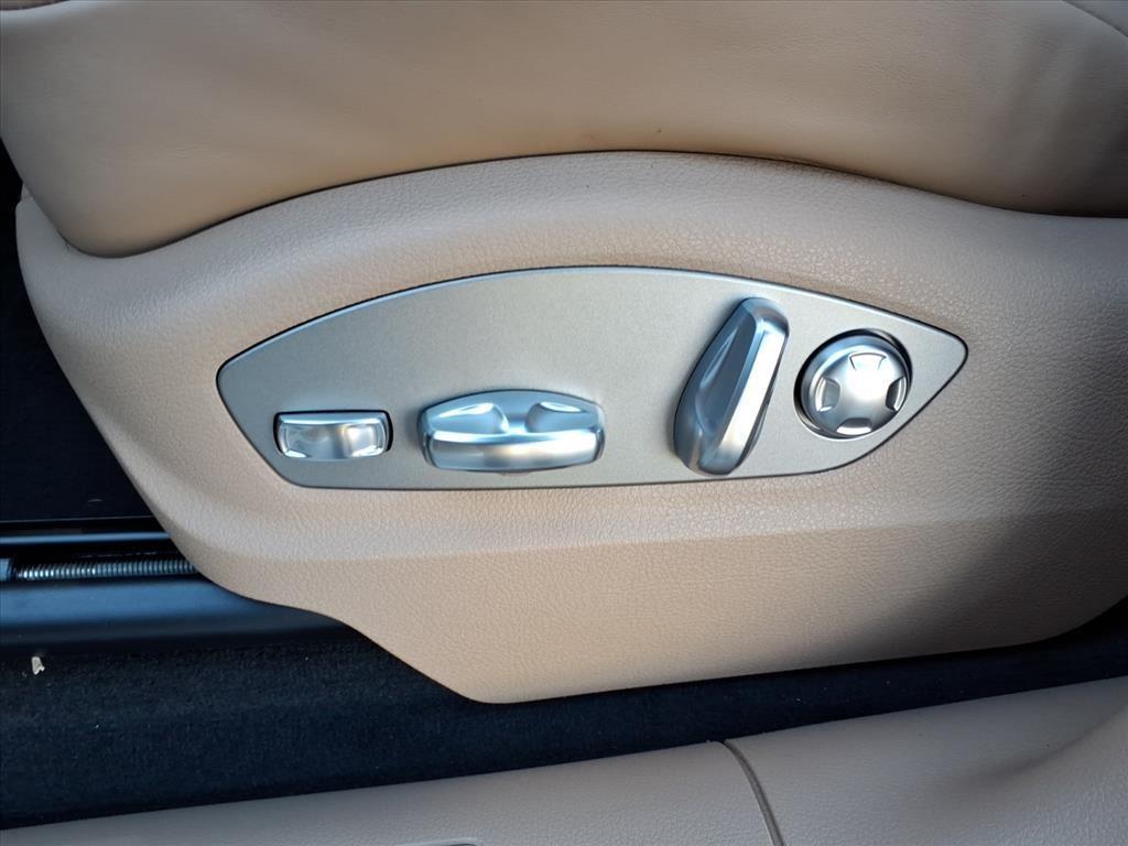 new 2026 Porsche Macan car