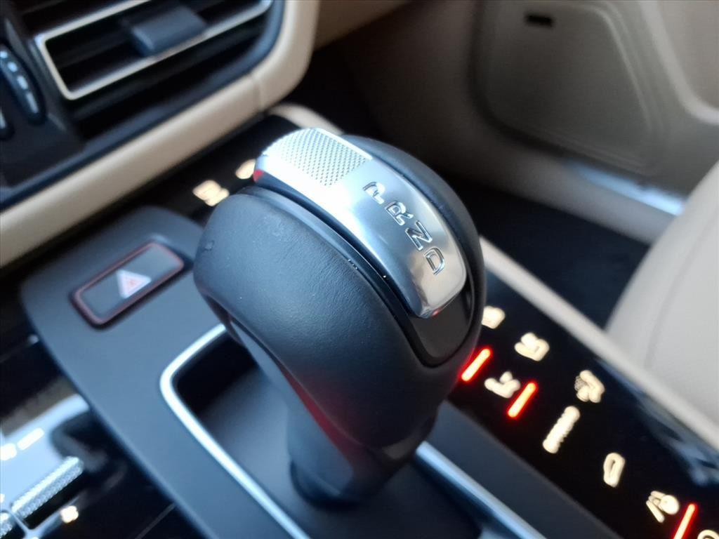 new 2026 Porsche Macan car