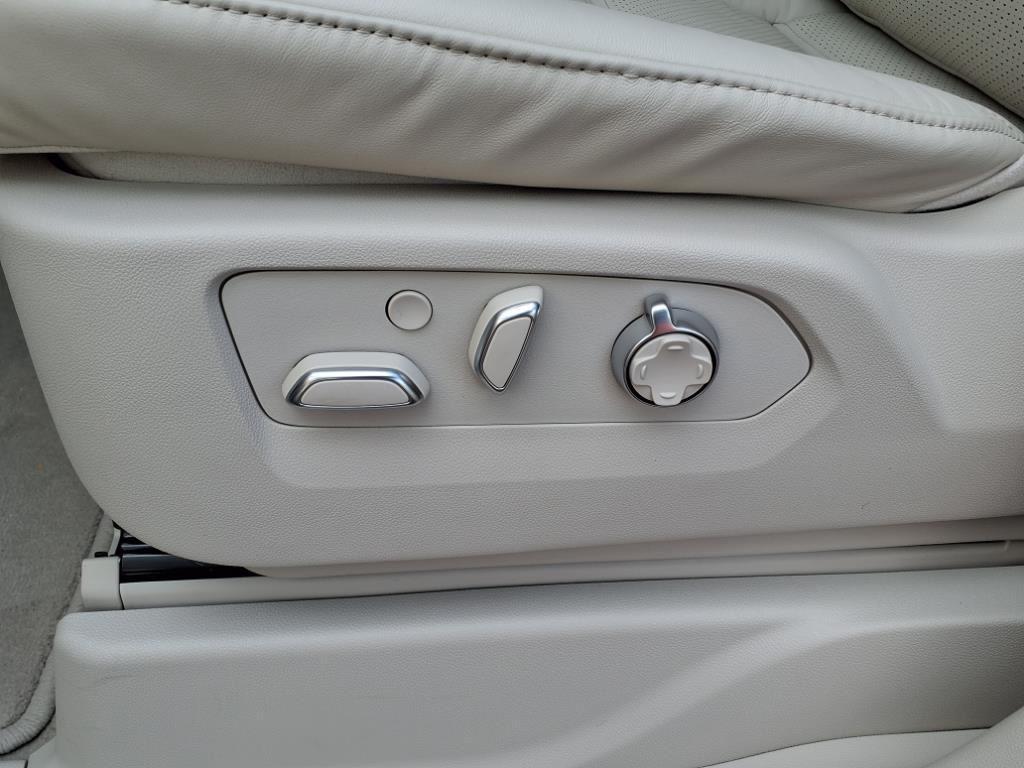 used 2025 Cadillac Escalade ESV car, priced at $124,900