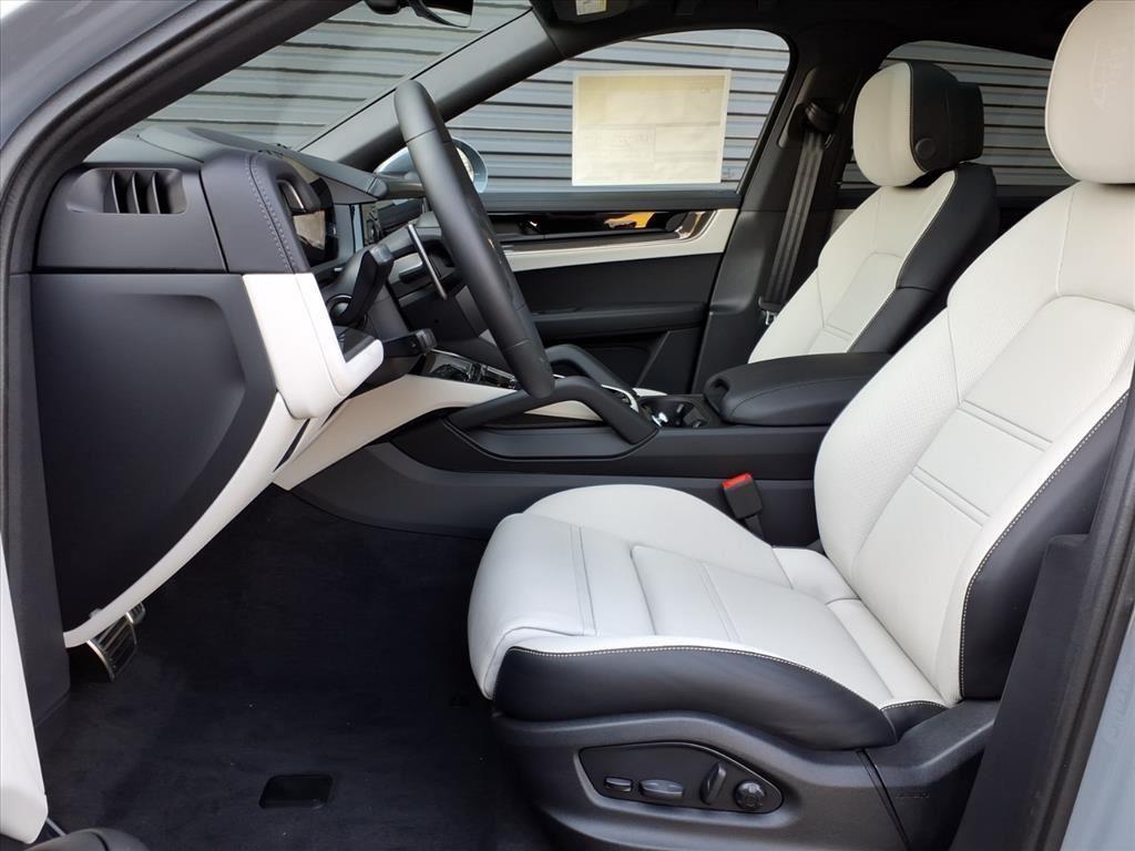 new 2026 Porsche Cayenne car