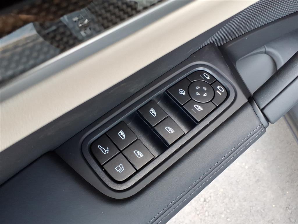 new 2026 Porsche Cayenne car