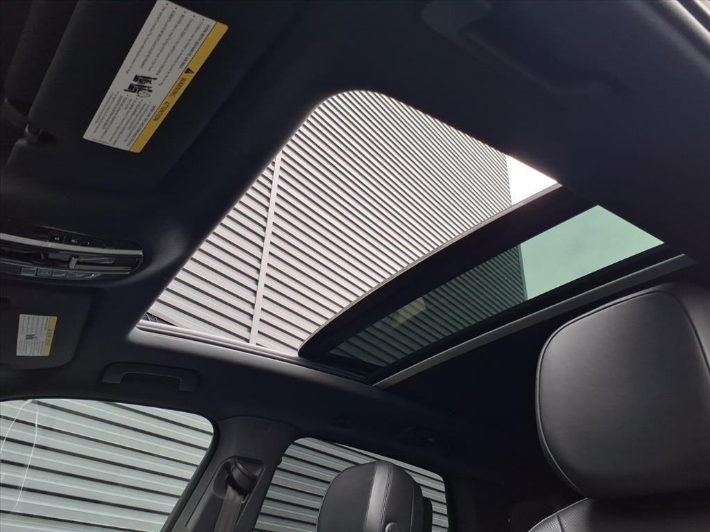 used 2023 Porsche Cayenne car, priced at $61,899