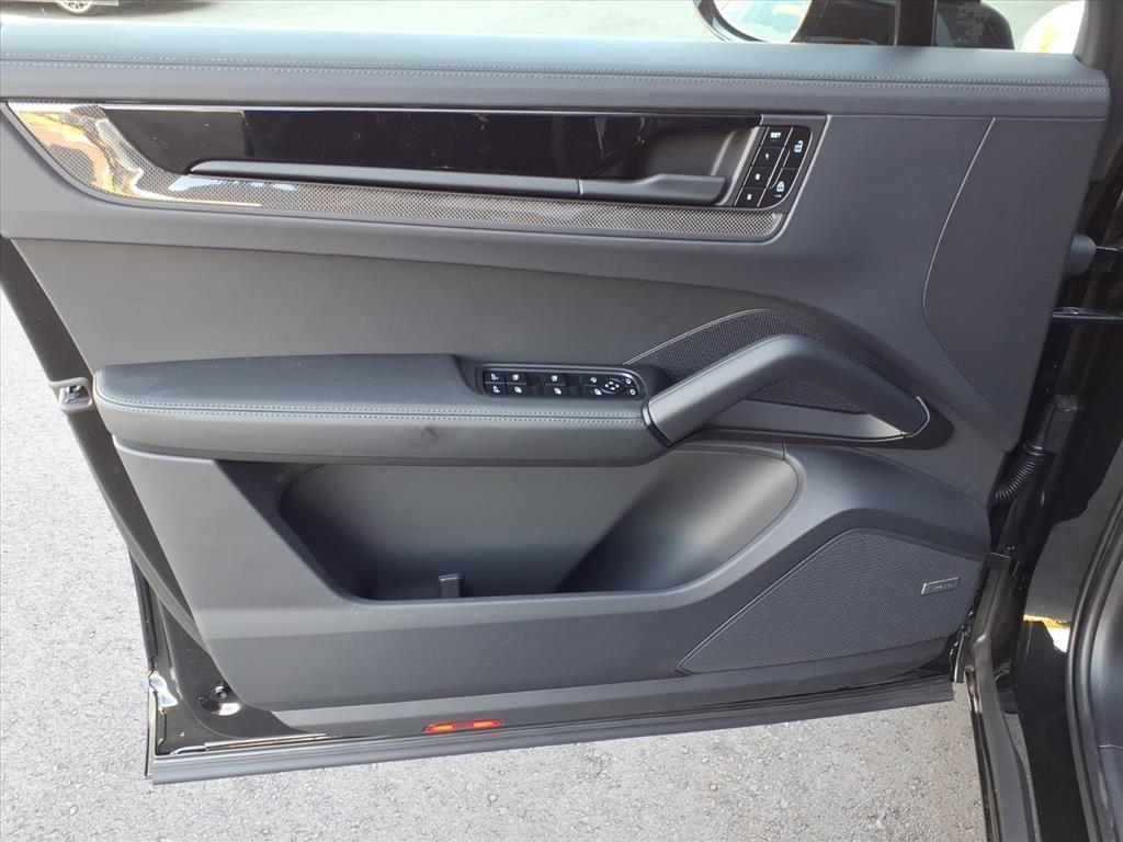 new 2026 Porsche Cayenne car