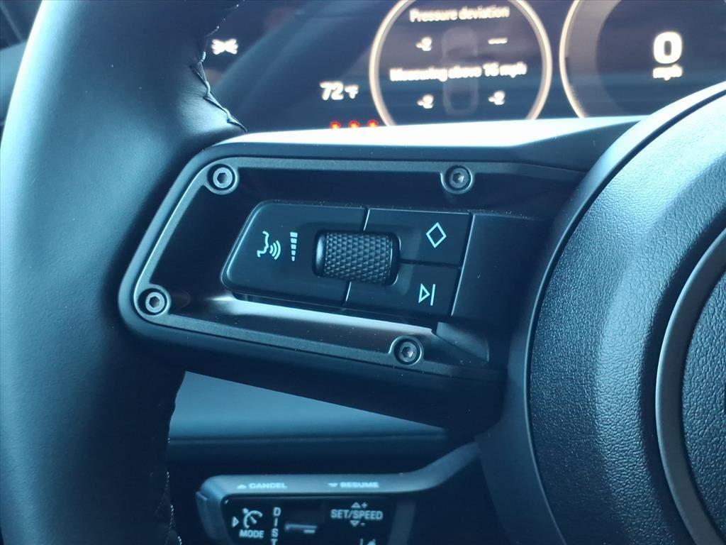 new 2025 Porsche Taycan car