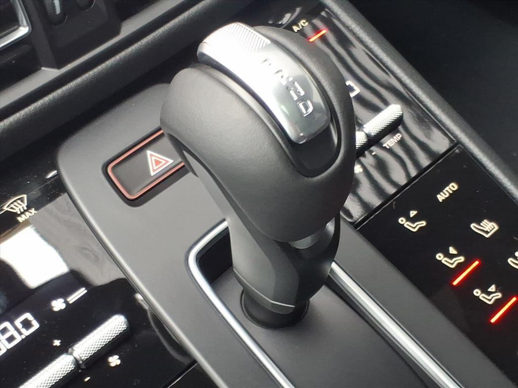 new 2026 Porsche Macan car