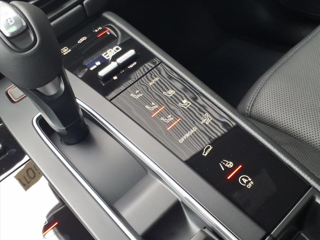 new 2026 Porsche Macan car