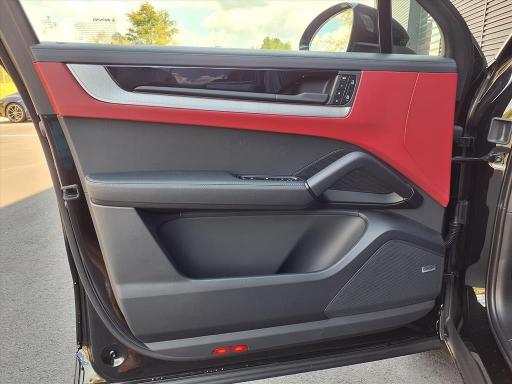 new 2026 Porsche Cayenne car