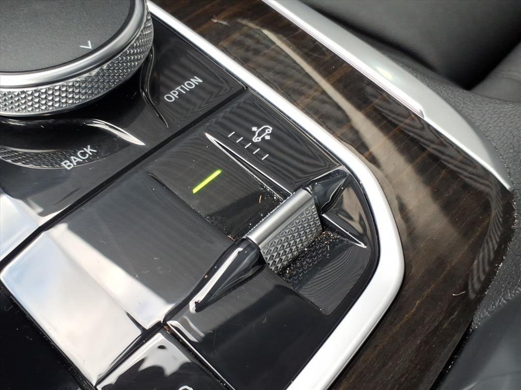 used 2021 BMW X7 car, priced at $38,972