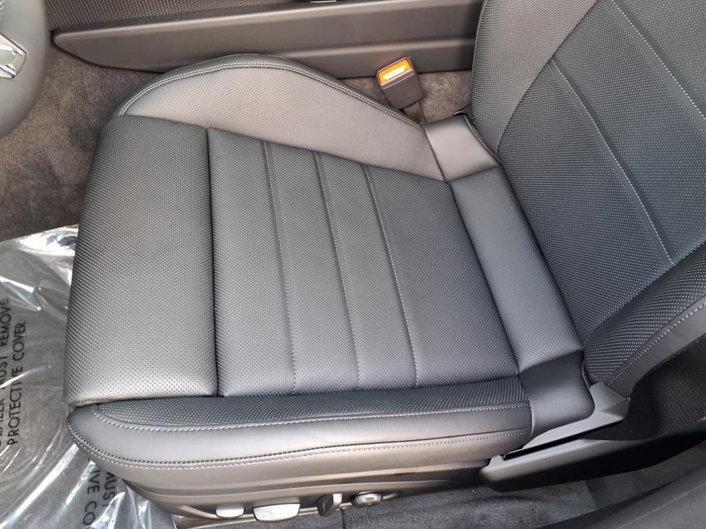 new 2025 Porsche Panamera car