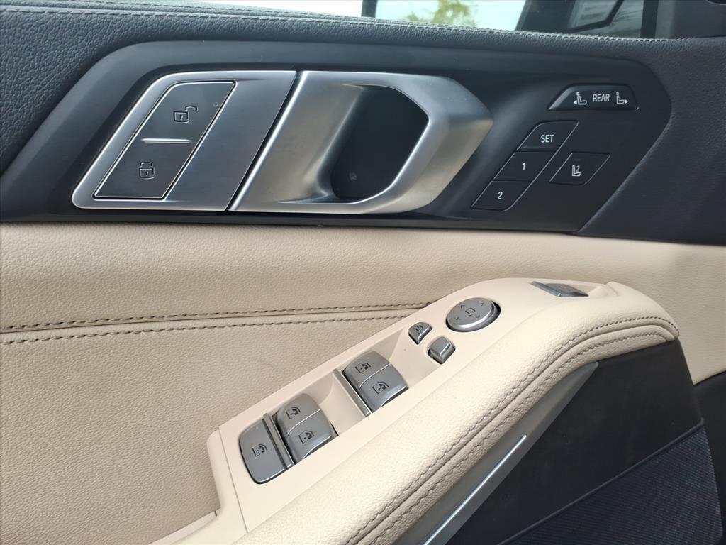 used 2022 BMW X7 car, priced at $42,790