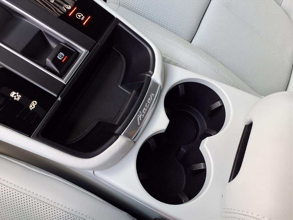 new 2025 Porsche Macan car