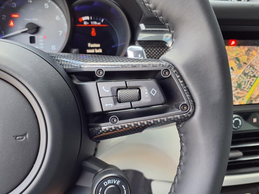 new 2025 Porsche Macan car