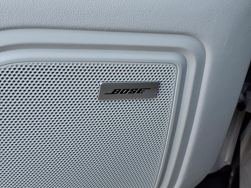 new 2025 Porsche Macan car