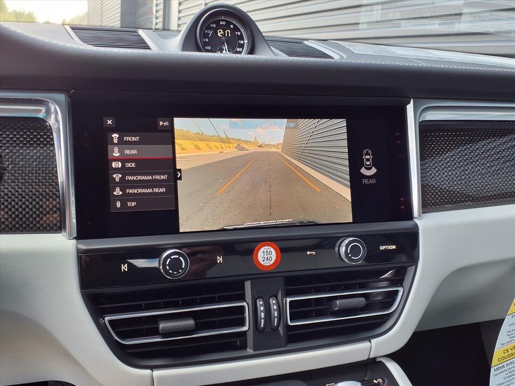 new 2025 Porsche Macan car