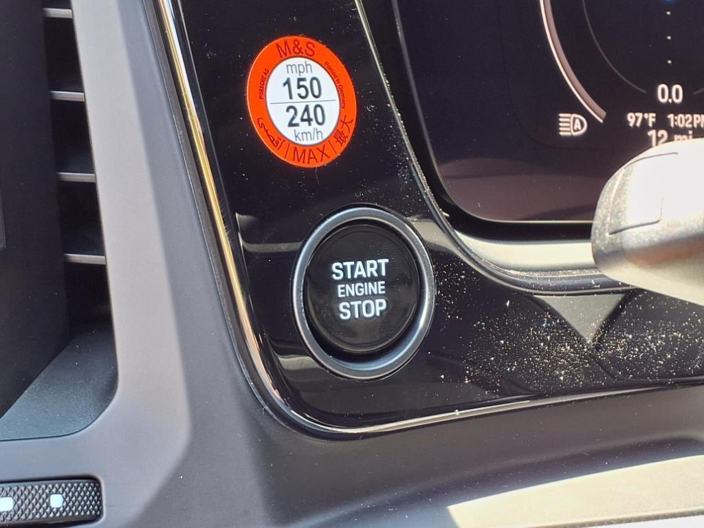 new 2025 Porsche Cayenne car