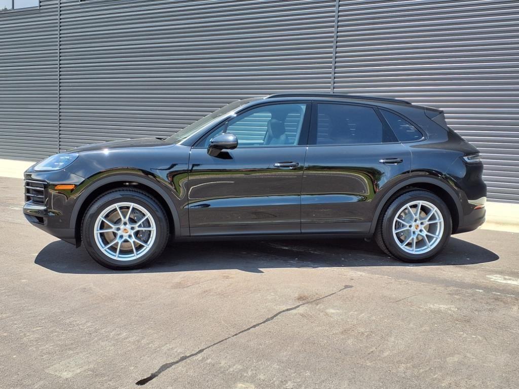 new 2025 Porsche Cayenne car