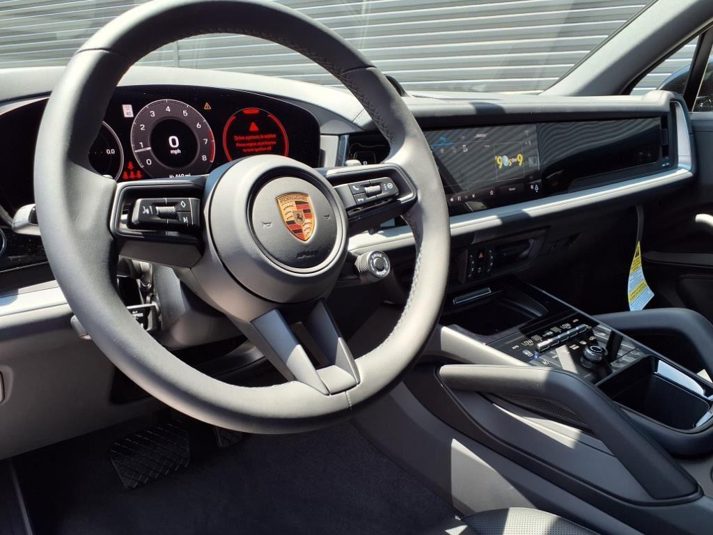 new 2025 Porsche Cayenne car