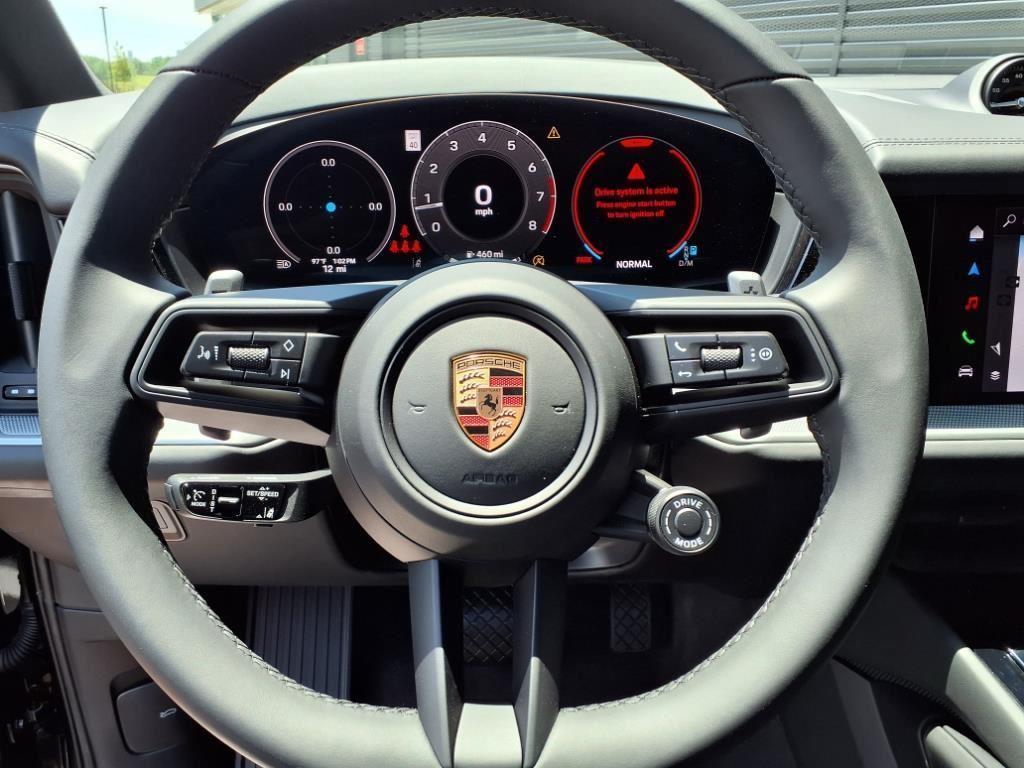 new 2025 Porsche Cayenne car