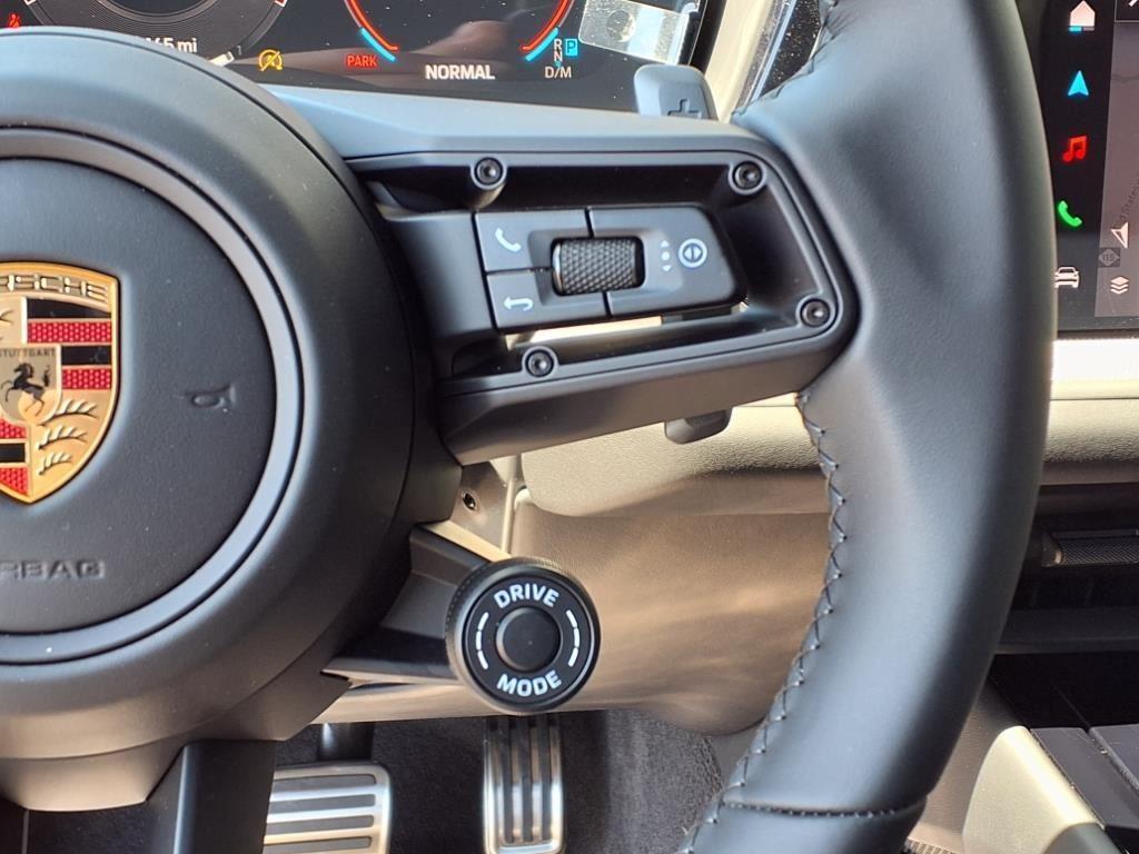 new 2025 Porsche Cayenne car, priced at $130,285