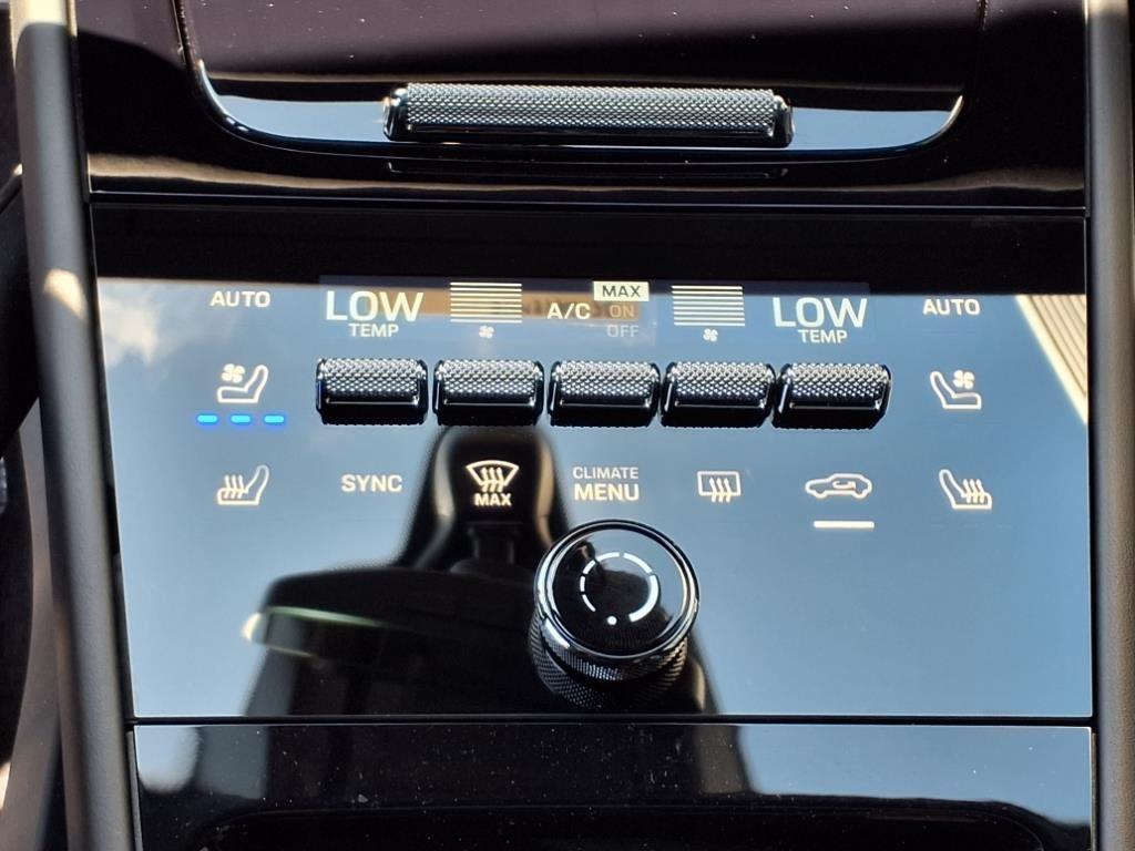 new 2025 Porsche Cayenne car, priced at $130,285