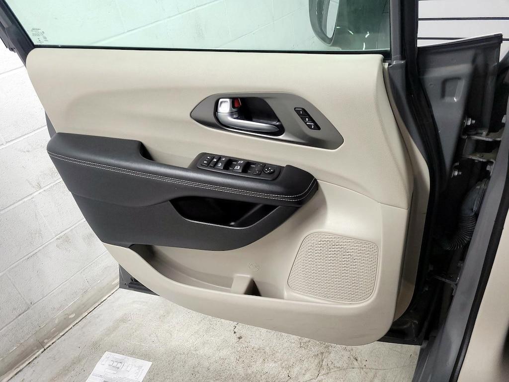 used 2022 Chrysler Pacifica car, priced at $21,998
