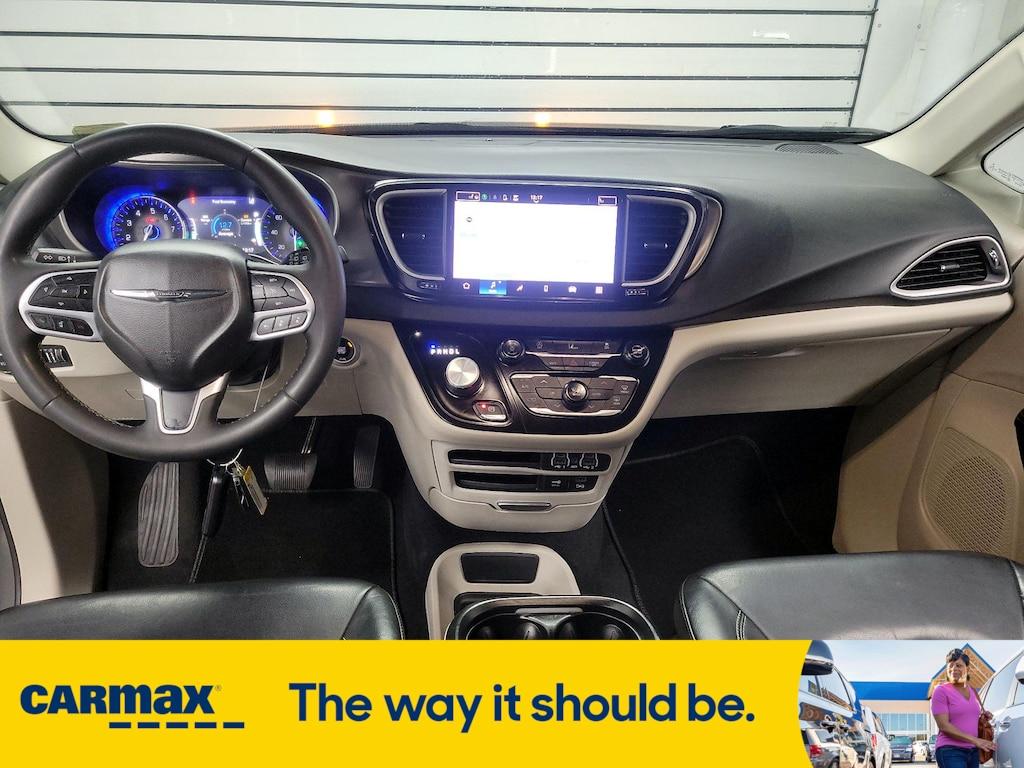 used 2022 Chrysler Pacifica car, priced at $21,998